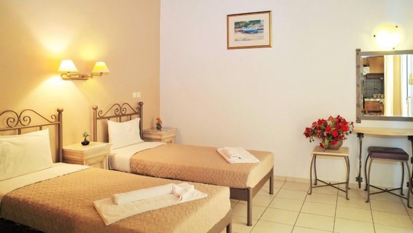 Bella Elena by Checkin Aparthotel Malia Exteriör bild