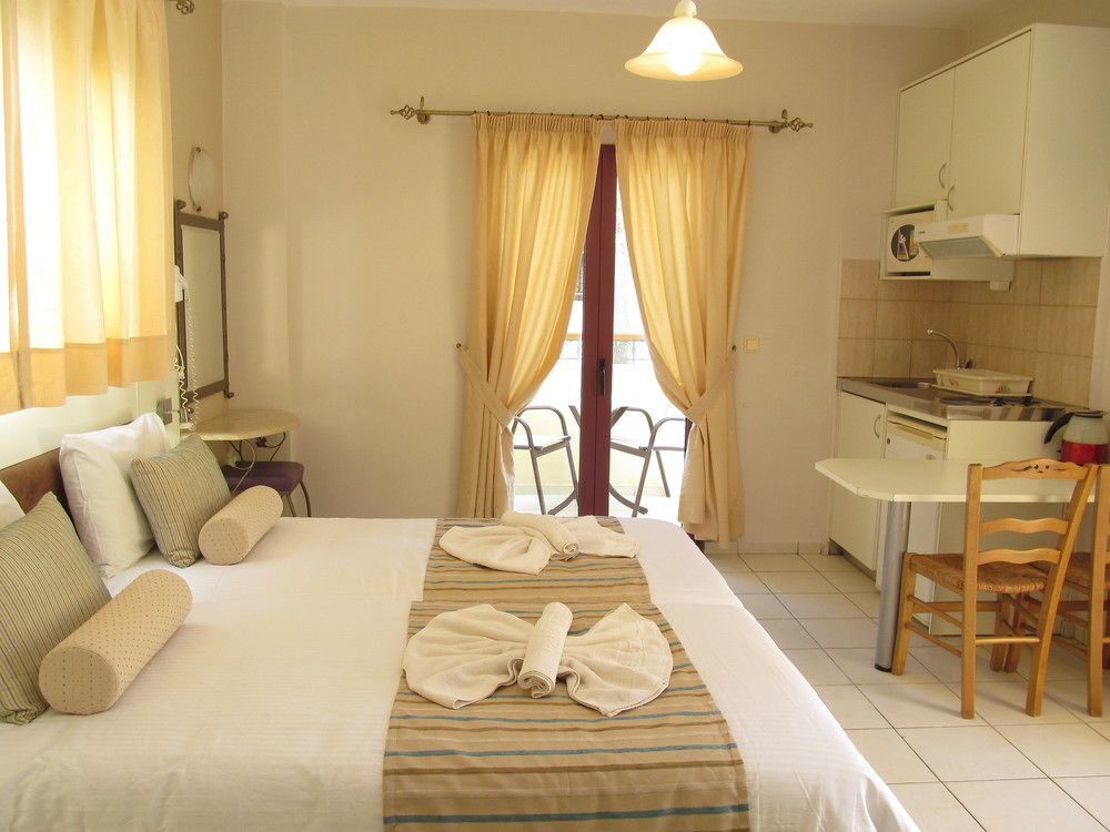 Bella Elena by Checkin Aparthotel Malia Exteriör bild